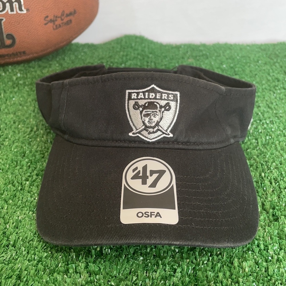 NFL 47 Las Vegas Raiders Clean Up Visor NWT